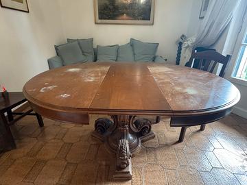 Tavolo rotondo o ovale con 4 sedie