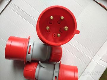 3 Spine Industriali 32A 5 Poli (3P+N+T)