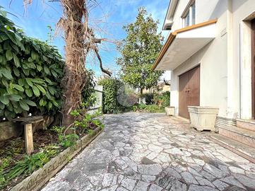 BIFAMILIARE A BRESCIA