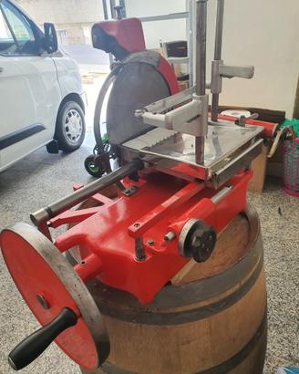 Affettatrice a volano restaurata