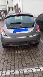 ypsilon 1200 benzina 
