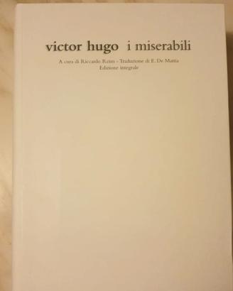 Libro VICTOR HUGO "I MISERABILI"