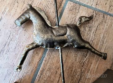 Cavallo a Dondolo Vintage Artigianale in Metallo