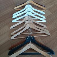 11 appendiabiti in legno