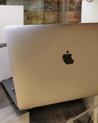 MACBOOK AIR 13" 2018  8 GB RAM / 256 GB rose gold