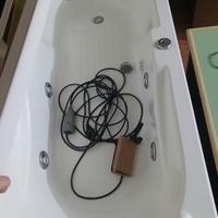 Vasca idromassaggio da bagno con getti 