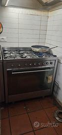 Cucina 6 fuochi 90x60x90 con forno