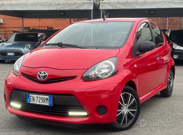 Toyota Aygo 1.0 12V VVT-i 5 porte Lounge Connect