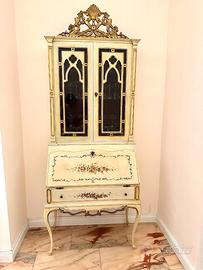 Mobile vetrina in stile veneziano