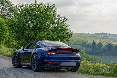 PORSCHE 992 Targa 4