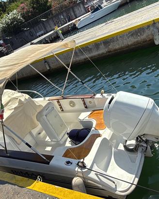 Barca a motore Bimax 630 Walkaround