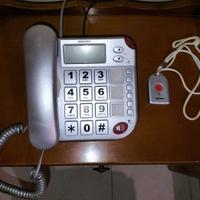 Telefono con pulsante sos