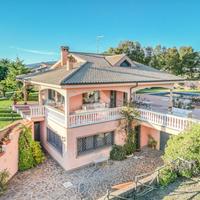 VILLA SINGOLA A CERVETERI