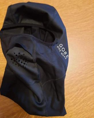 Cappellino e passamontagna antipioggia