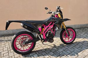 Valenti Suzuky 50 cc NERO/ FUCSIA N01 50 LOW