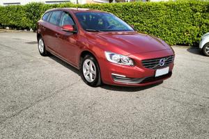 Volvo V60 D2 Geartronic R-design Kinetic