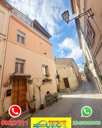 Casa con terrazza panoramica nel centro storico