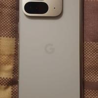 Google pixel fold 9 bianco