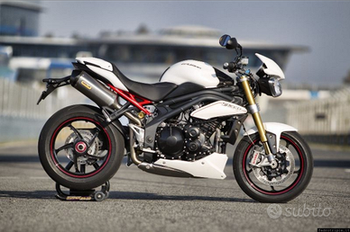 Triumph Speed triple R ABS my2012