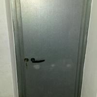 Piccola porta tagliafuoco