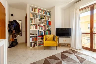 Grazioso bivano con sottotetto e posto auto