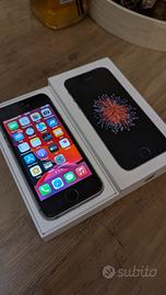 iPhone iPhone SE 16
 32gb