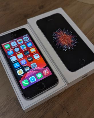 iPhone iPhone SE 16
 32gb
