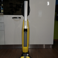 Lavapavimenti Karcher FC5 come nuova