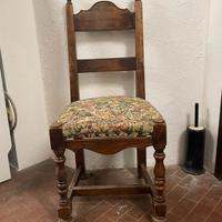 Sedia antica in legno
