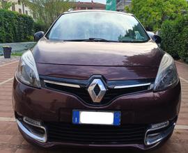 Auto - Renault Scenic Serie 3 - 7posti