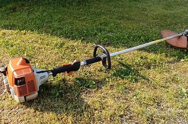 Decespugliatore STIHL a scoppio mod. FS-250R usato