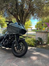 HARLEY DAVINSON ROAD GLIDE