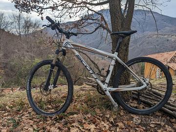 Mtb scott scale taglia M

