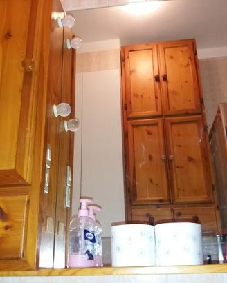 Pensile bagno in pino, con specchiera e luci