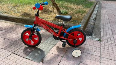 Bicicletta di spiderman