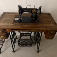 Macchina da cucire Naumann