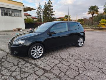 Volkswagen Golf 1.6 TDI 3p. Highline Accetto Permu