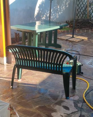 tavolo da giardino più sedie 