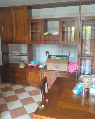 Mobile TV in legno massello con credenza