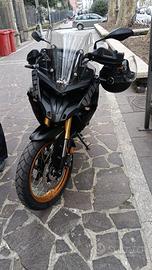 Moto 525