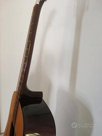 Chitarra acustica