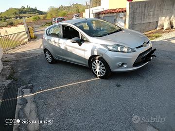 Ford Fiesta benzina gpl