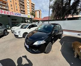 Lancia Ypsilon 1.0 FireFly 5 porte S&S Hybrid Ecoc