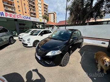 Lancia Ypsilon 1.0 FireFly 5 porte S&S Hybrid Ecoc