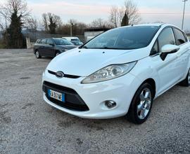 Ford Fiesta TITANIUM 1.4 GPL 5 porte - 2010
