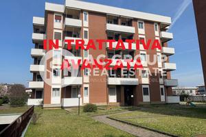 Rovello Porro Ampio trilocale ristrutturato con te