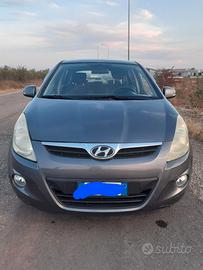 HYUNDAI i20 - 2011