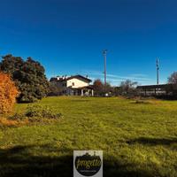 CAPRIVA DEL FRIULI in zona centrale Terreno Edific