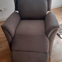 Poltrona relax 2 motori nuova mai usata