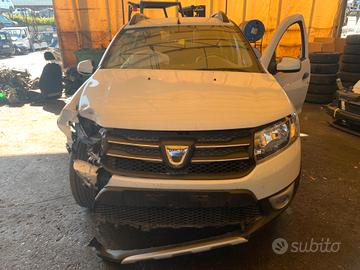DACIA SANDERO 0.9 B/GPL - ANNO 2016 - PER RICAMBI